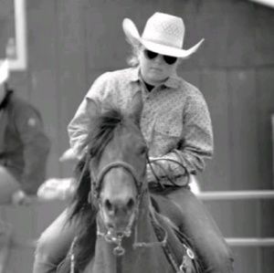 Meet your Posher, Bailey